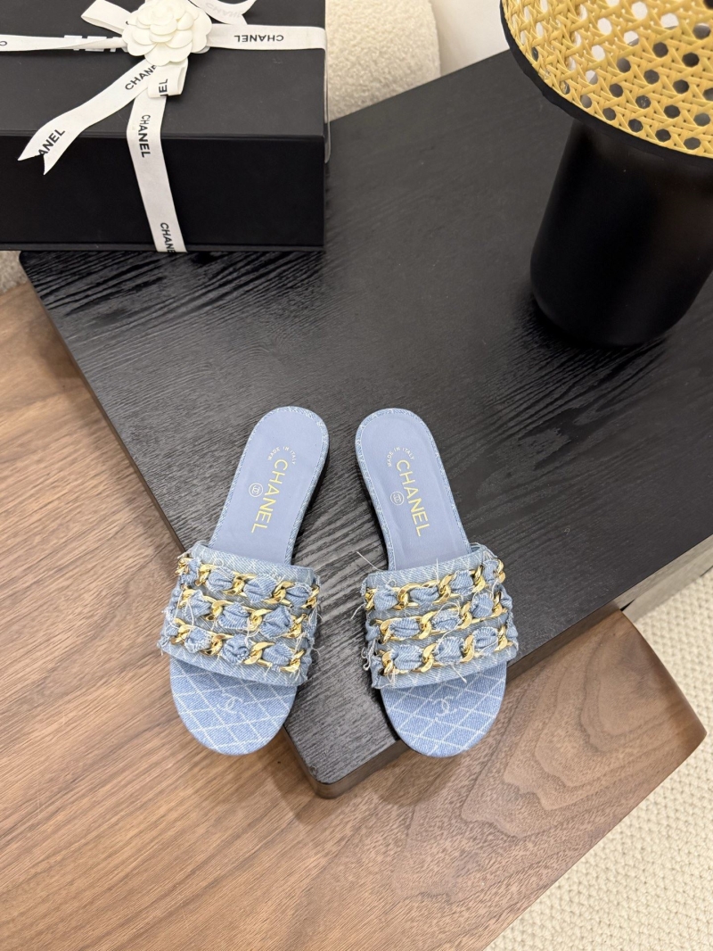 Ch**el slippers